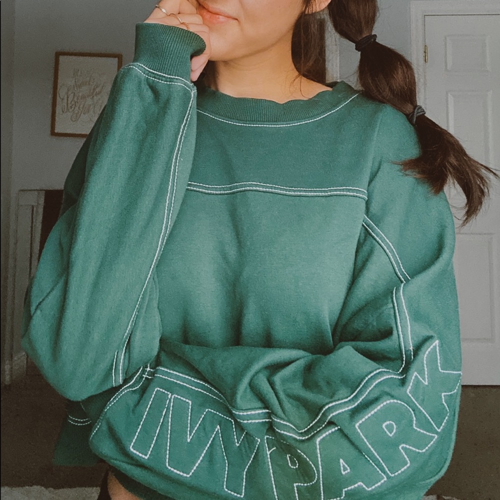 IVY PARK Stab Stitch Logo Crop Sweatshirt💚